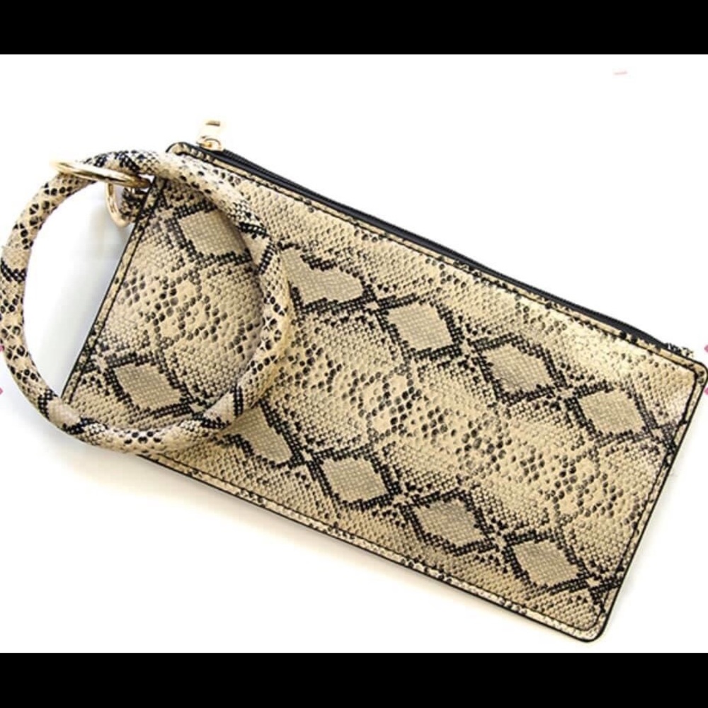 wristlet